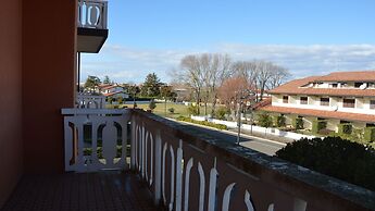 Comfortable 2 Bedroom Apartment - Beahost Rentals