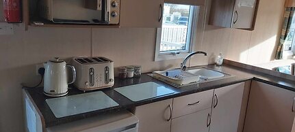 Immaculate 3-bed Caravan With Hot Tub
