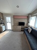 Lovely 2-bed Luxury Caravan in Newquay