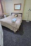 Beautiful 1-bed House in Leeds
