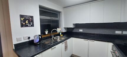 Hull 3bed House-driveway-garden-familyfriendly