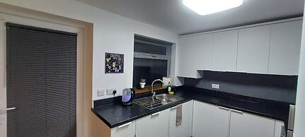 Hull 3bed House-driveway-garden-familyfriendly