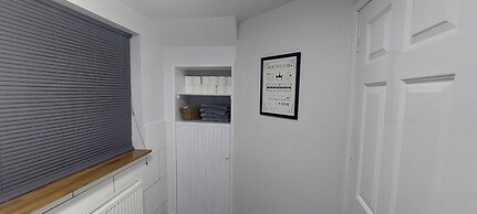 Hull 3bed House-driveway-garden-familyfriendly