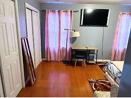 Glamour Room A Near EWR Aiport Penn Stat