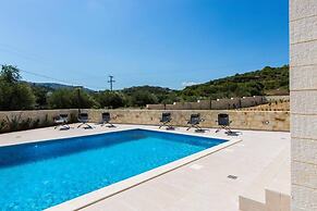 Villa Noboa Sea View Spacious And Cozy 5bd