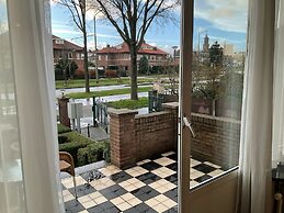 Plato by Hofstad Studios