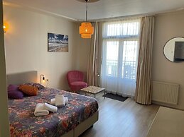 Plato by Hofstad Studios