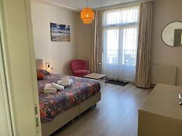 Plato by Hofstad Studios