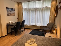 Plato by Hofstad Studios