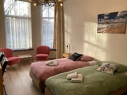 Plato by Hofstad Studios