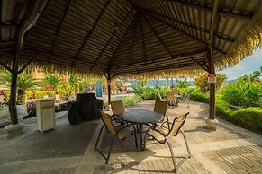 Marbella 2F - 3 Bedr 3 1 2 Bath