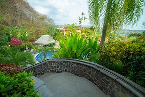 Marbella 2F - 3 Bedr 3 1 2 Bath