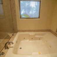 Marbella 2F - 3 Bedr 3 1 2 Bath