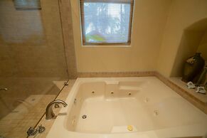 Marbella 2F - 3 Bedr 3 1 2 Bath