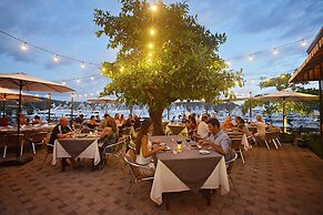 Marbella 2F - 3 Bedr 3 1 2 Bath