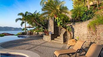 Marbella 2F - 3 Bedr 3 1 2 Bath