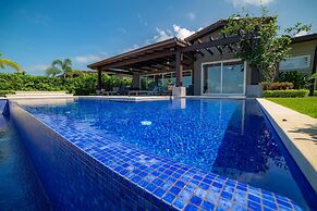 - Casa Blue Sail 6 bdr Ocean View - Family