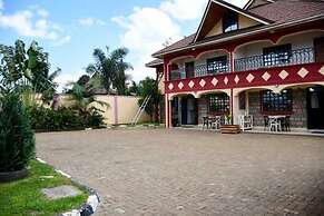 Lux Suites Elgon view Holiday House