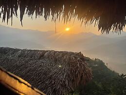 MONG NGUA BUNGALOW & HOMESTAY