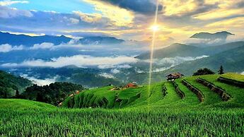 MONG NGUA BUNGALOW & HOMESTAY