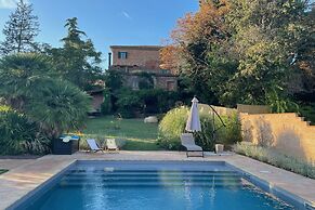 Lemon Apt With Shared Pool And Garden