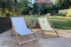 Lemon Apt With Shared Pool And Garden