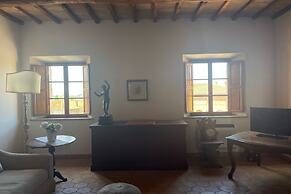 Lemon Apt With Shared Pool And Garden