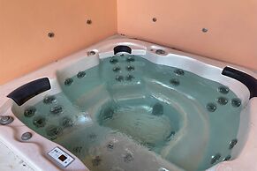 Olivemill Apt Private Jacuzzi Outside