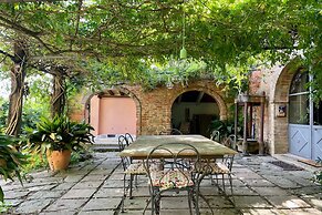 Olivemill Apt Private Jacuzzi Outside