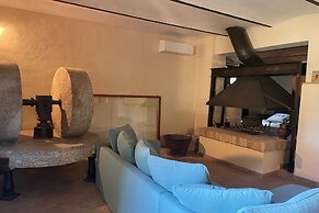 Olivemill Apt Private Jacuzzi Outside