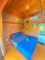 D&D Riverside Homestay