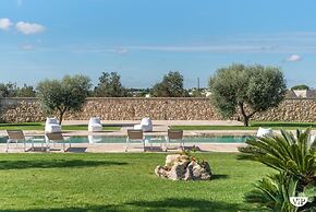 Lisària Villa Delle Meraviglie with pool