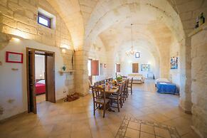 Masseria Relais Saraceno with pool