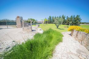 Masseria Relais Saraceno with pool