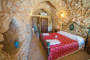 Masseria Relais Saraceno with pool