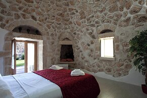 Tenuta Bouganville With Garden And Pool