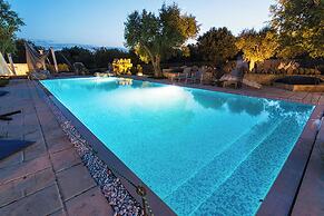 Tenuta Bouganville With Garden And Pool
