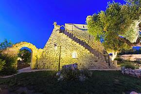 Tenuta Bouganville With Garden And Pool