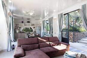 Tenuta Bouganville With Garden And Pool