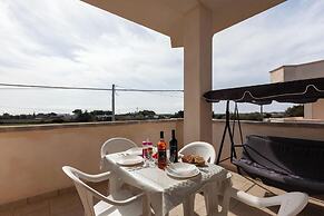 Le Bianche Apartment 4 close to the beach