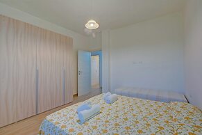 Le Bianche Apartment 4 close to the beach