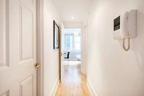 1BR with Balcony in the Heart of Holborn