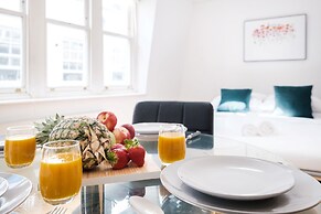 1BR with Balcony in the Heart of Holborn