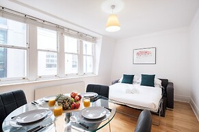 1BR with Balcony in the Heart of Holborn