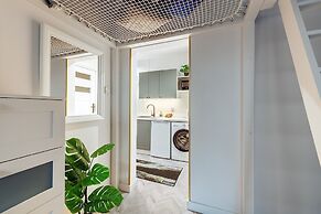 Sienna Modern Apartment by Renters