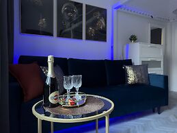 Sienna Modern Apartment by Renters