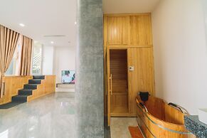 Quy Tai Premium Hotel