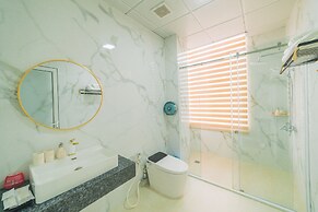 Quy Tai Premium Hotel