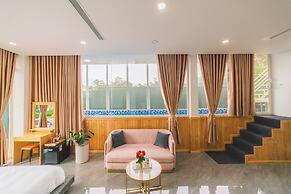 Quy Tai Premium Hotel