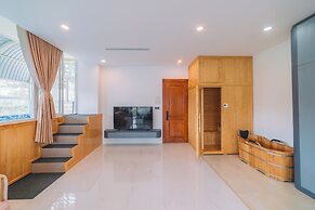 Quy Tai Premium Hotel